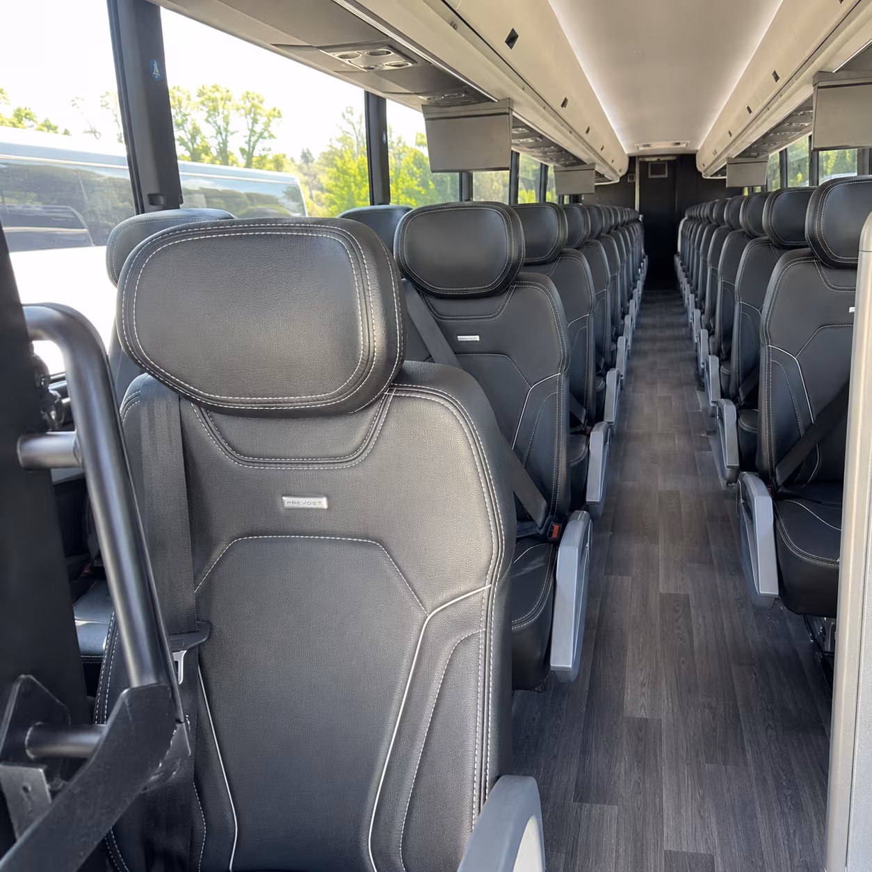 charter buses for niagara falls and regional day trips