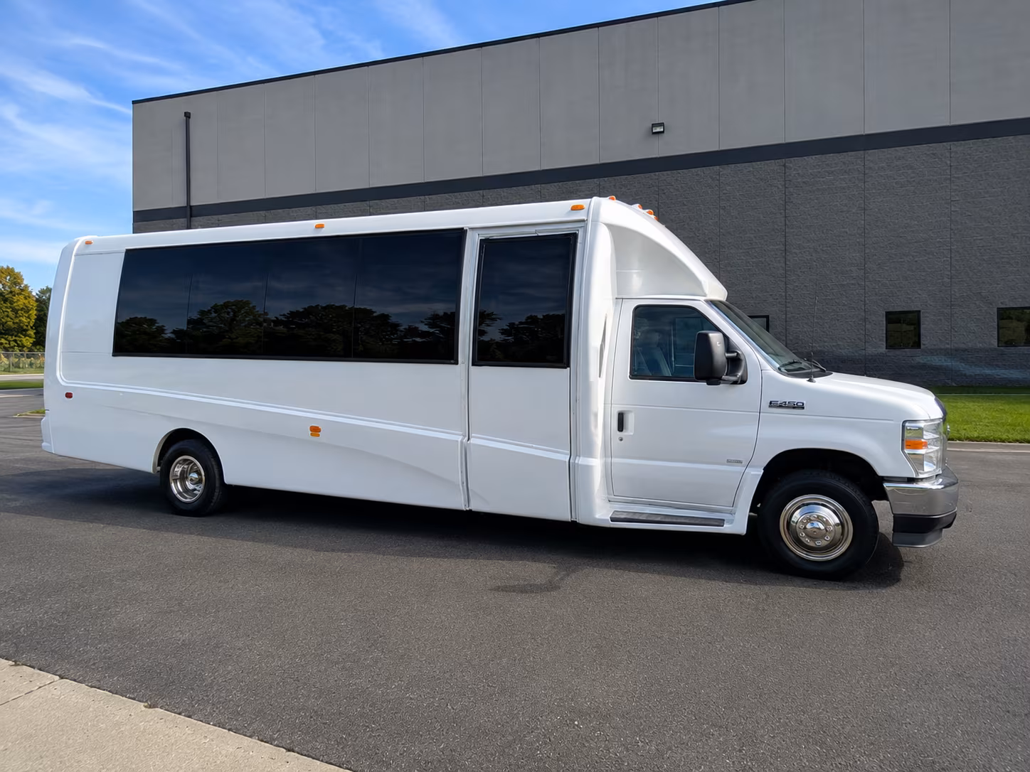 minibus and sprinter van rentals for executive teams and off site meetings