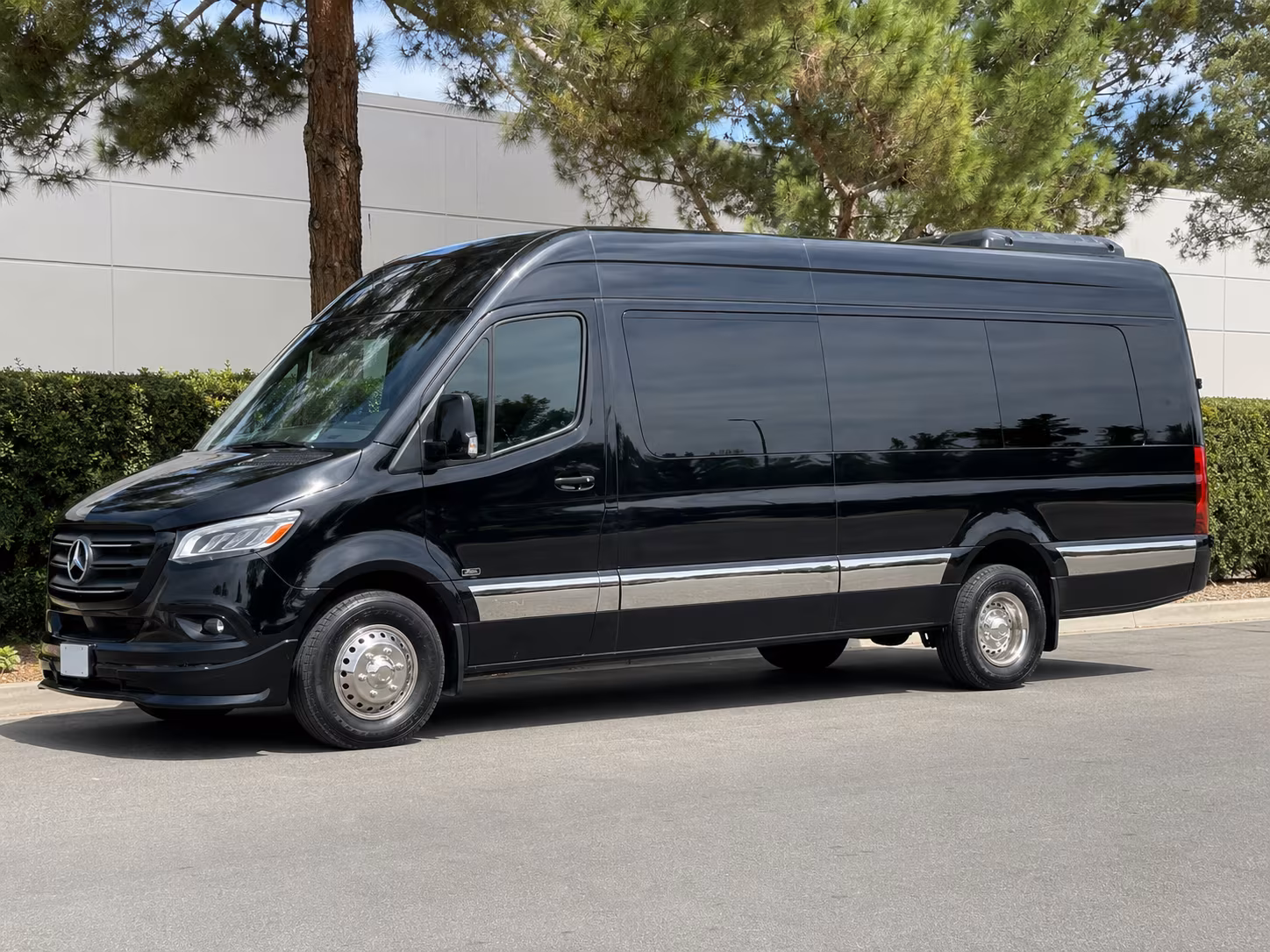 reserve transportation for your next wedding 1